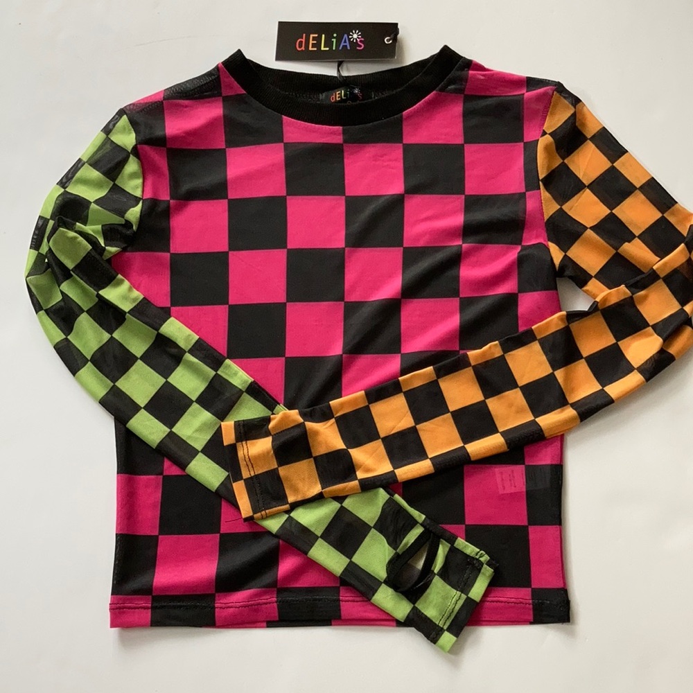 NWT!!! Latest and greatest mesh blouse with with thumb.🎉
